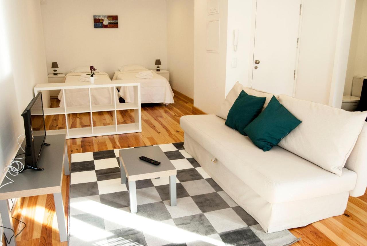Daora Lisbon Low Cost Hostel Екстериор снимка