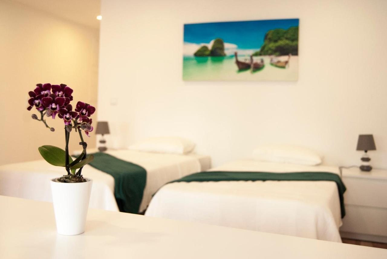 Daora Lisbon Low Cost Hostel Екстериор снимка