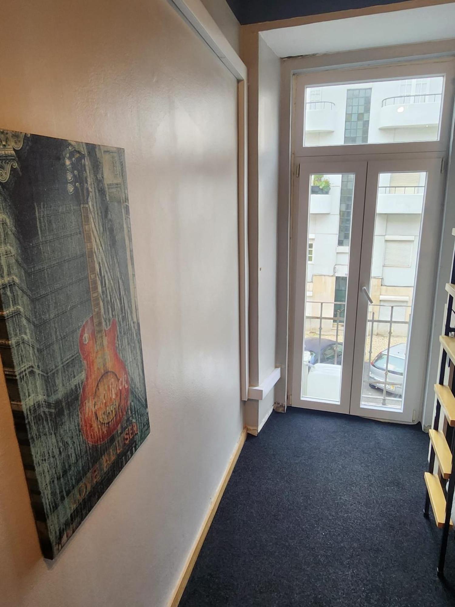 Daora Lisbon Low Cost Hostel Екстериор снимка