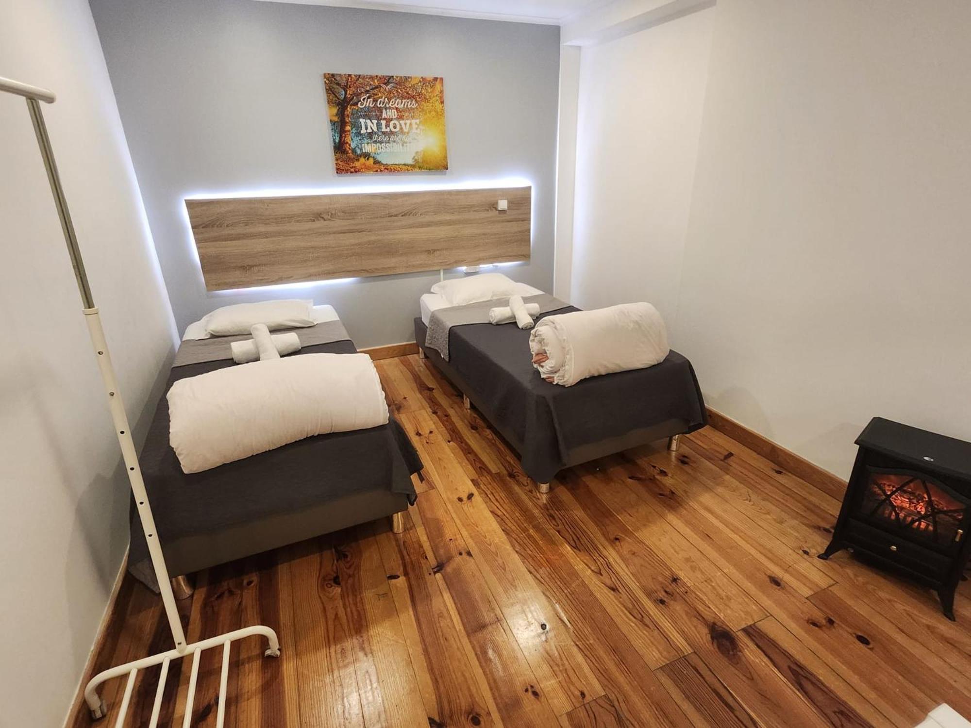 Daora Lisbon Low Cost Hostel Екстериор снимка