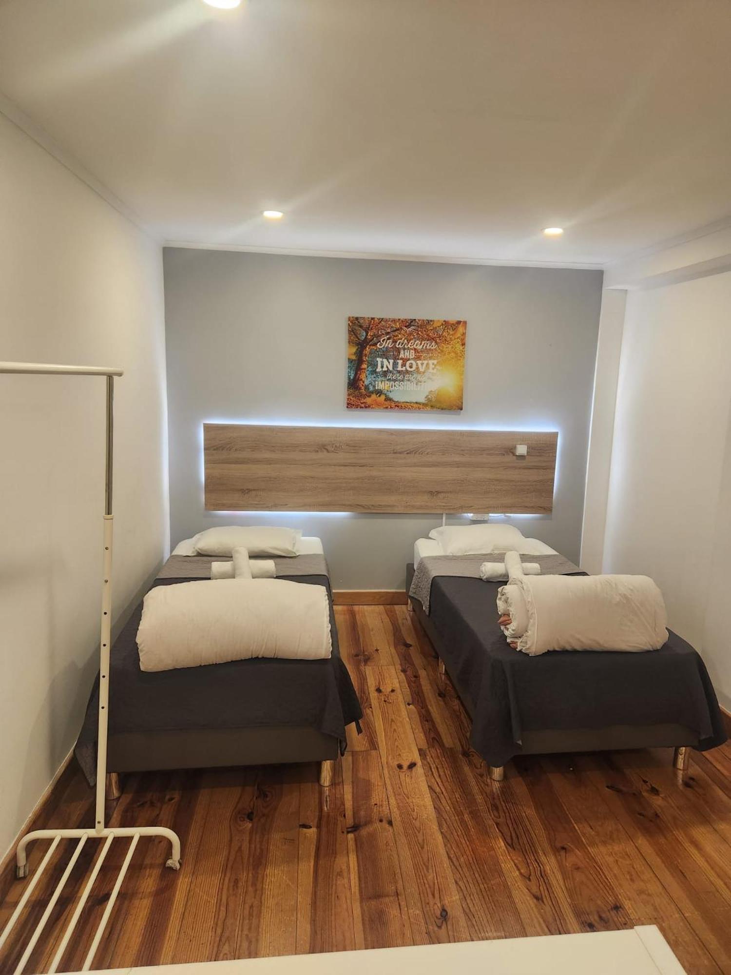 Daora Lisbon Low Cost Hostel Екстериор снимка