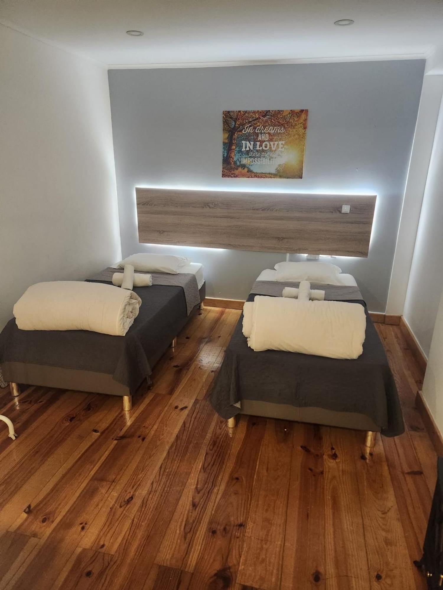 Daora Lisbon Low Cost Hostel Екстериор снимка