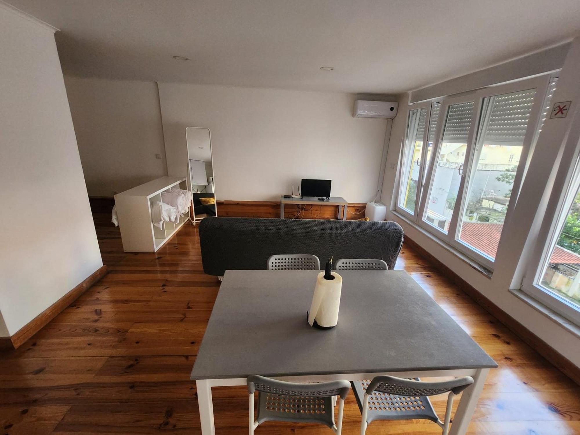 Daora Lisbon Low Cost Hostel Екстериор снимка