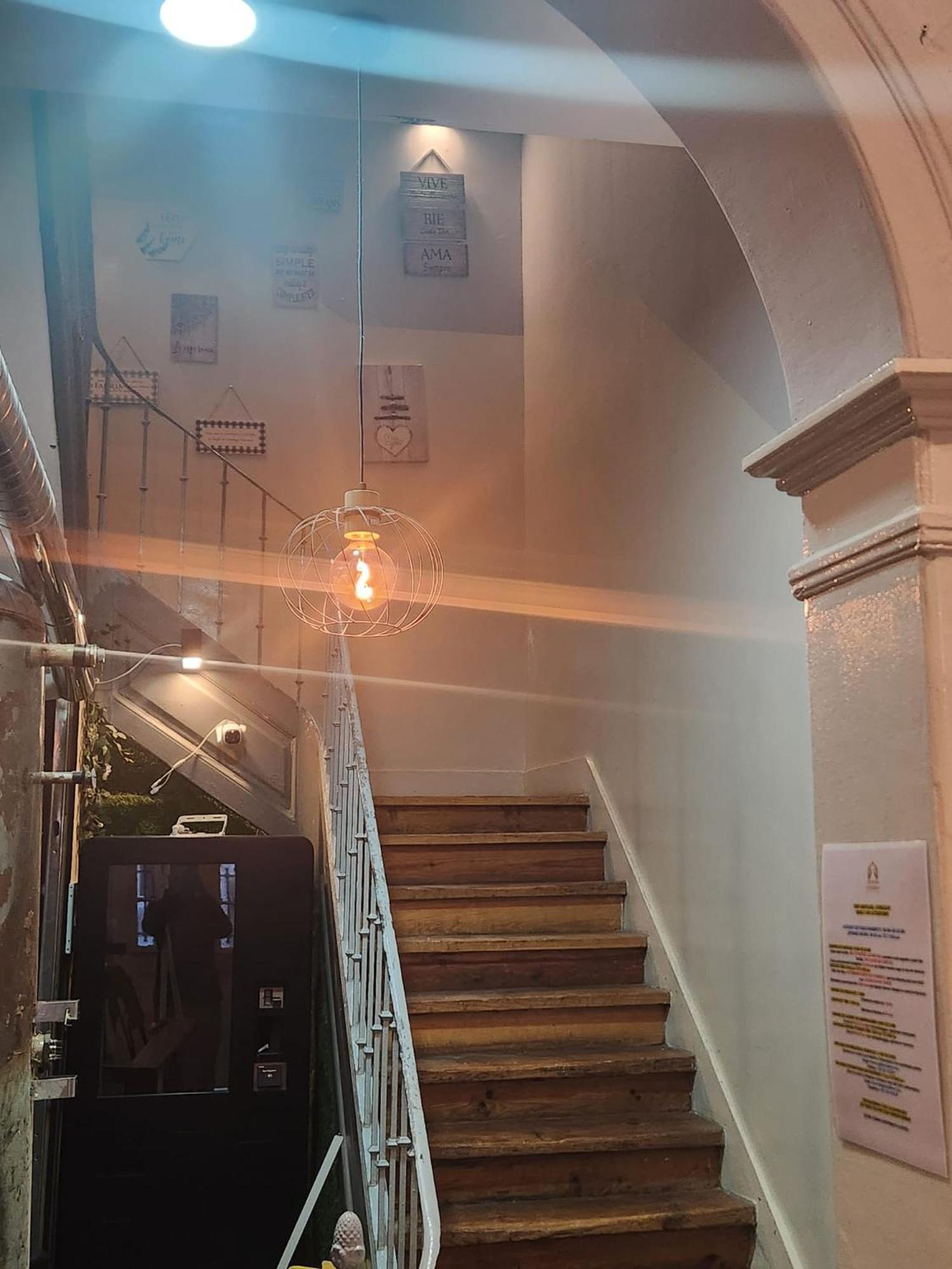 Daora Lisbon Low Cost Hostel Екстериор снимка