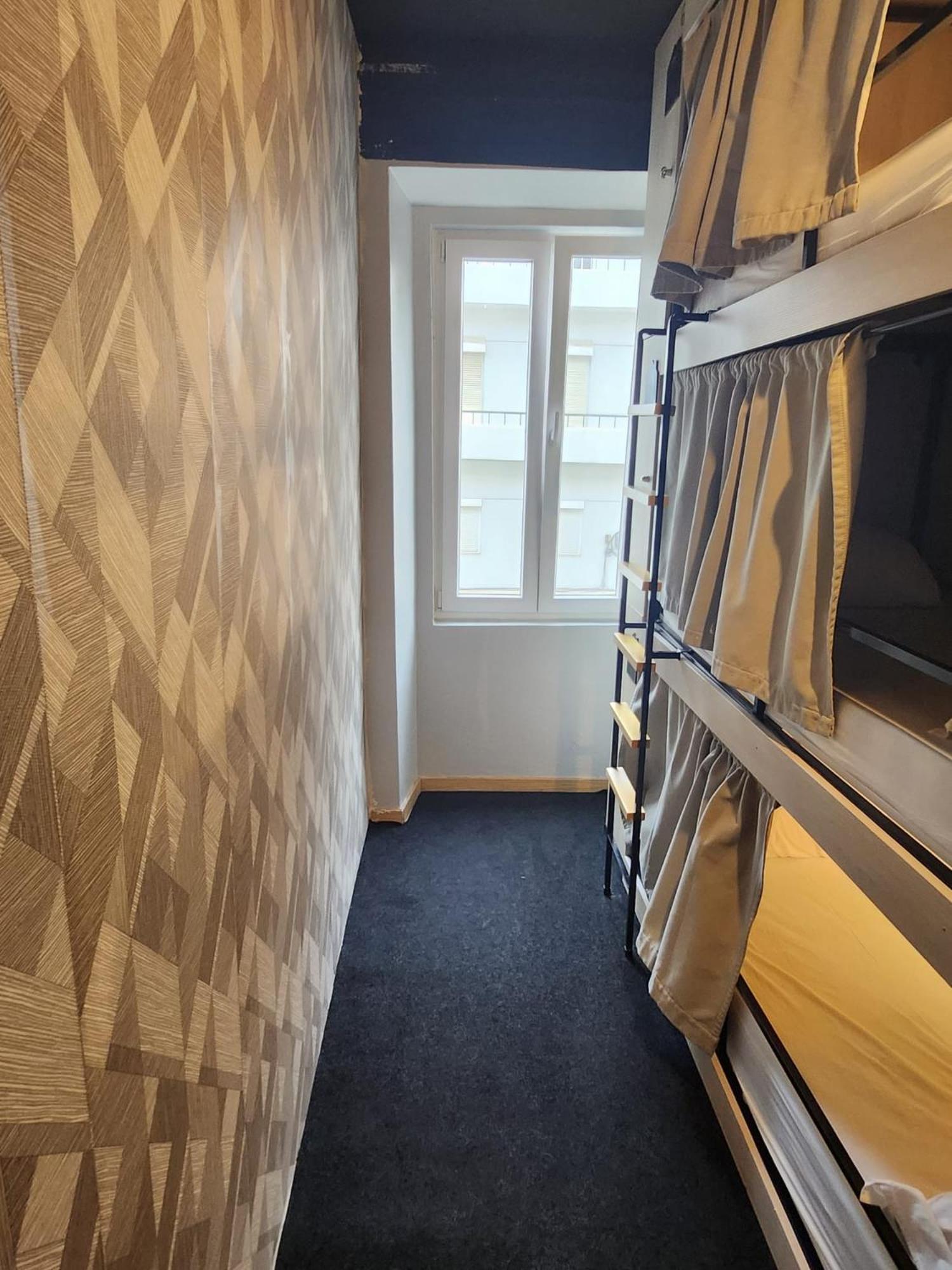 Daora Lisbon Low Cost Hostel Екстериор снимка