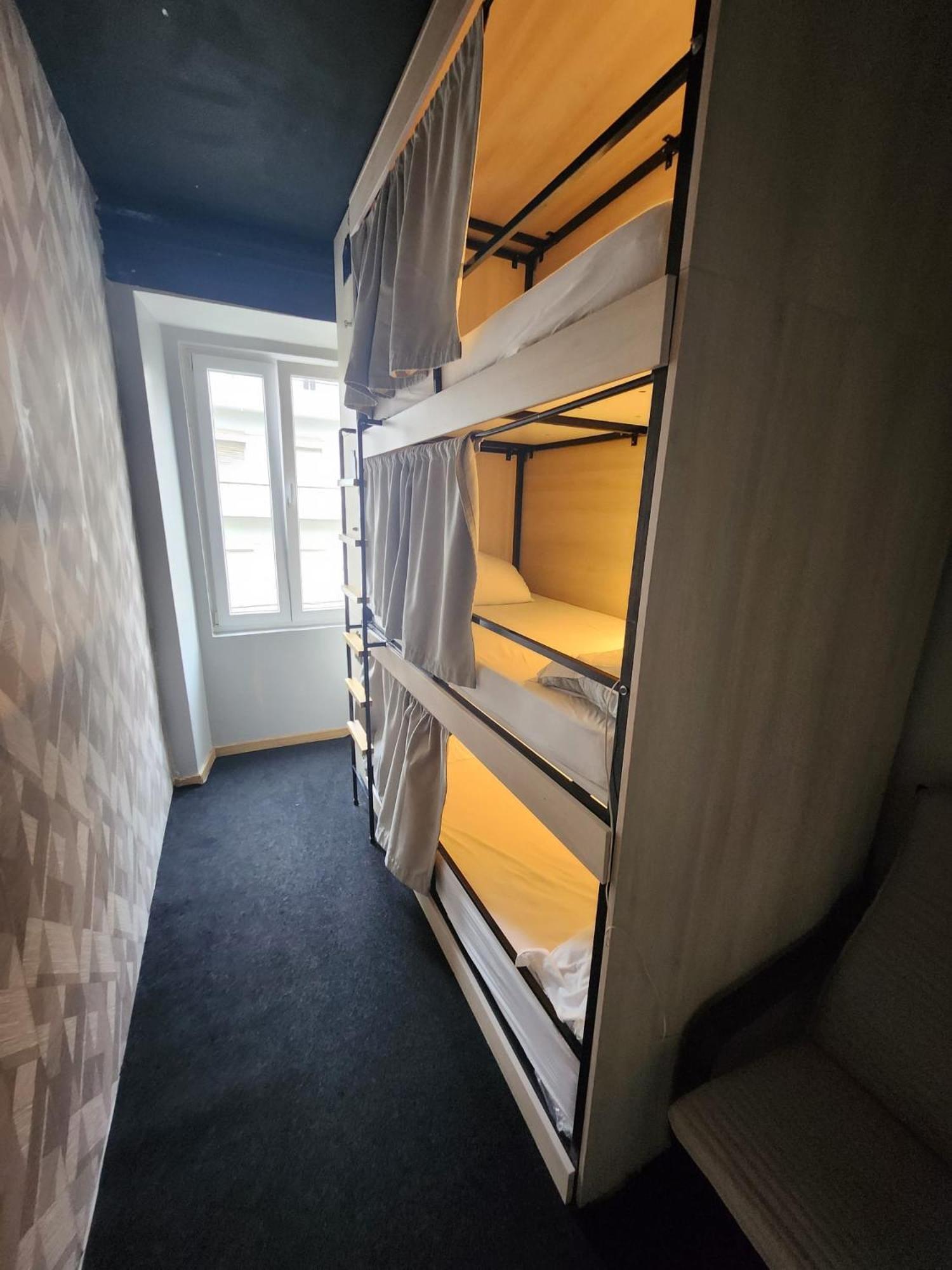 Daora Lisbon Low Cost Hostel Екстериор снимка