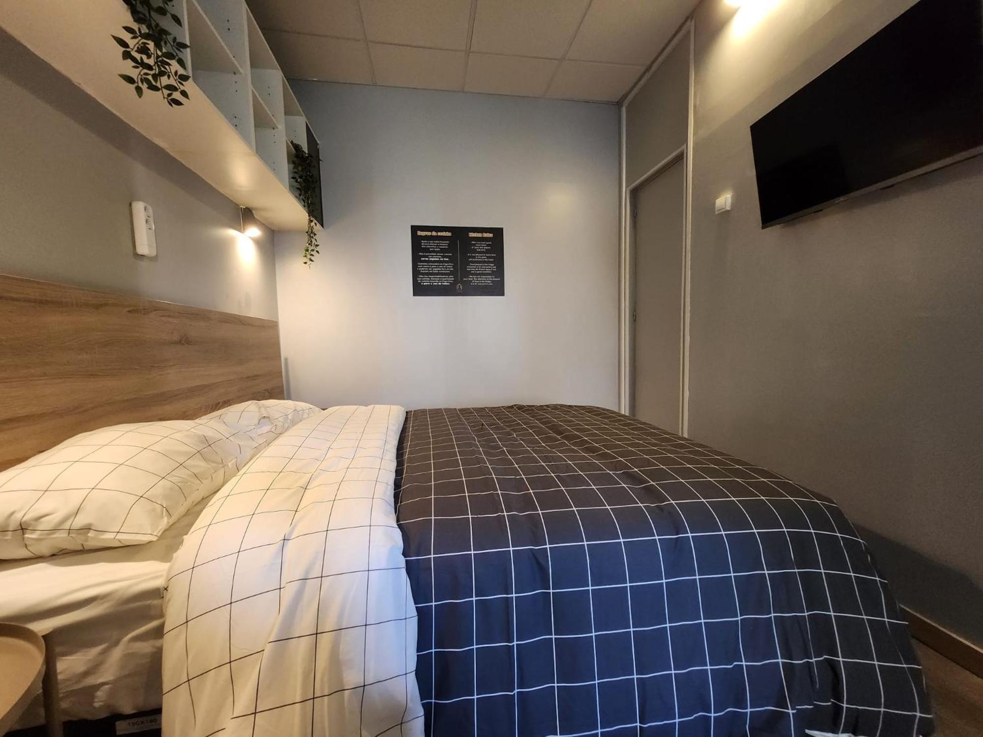 Daora Lisbon Low Cost Hostel Екстериор снимка